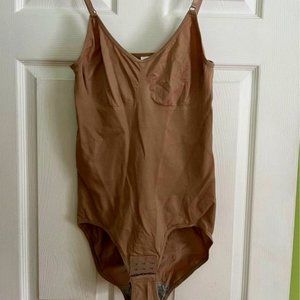 🆕 NWOT FLAWLESS FIT BEIGE BODY SUIT/SHAPEWEAR-WOMANS SIZE 3XL(FITS LIKE 2XL)